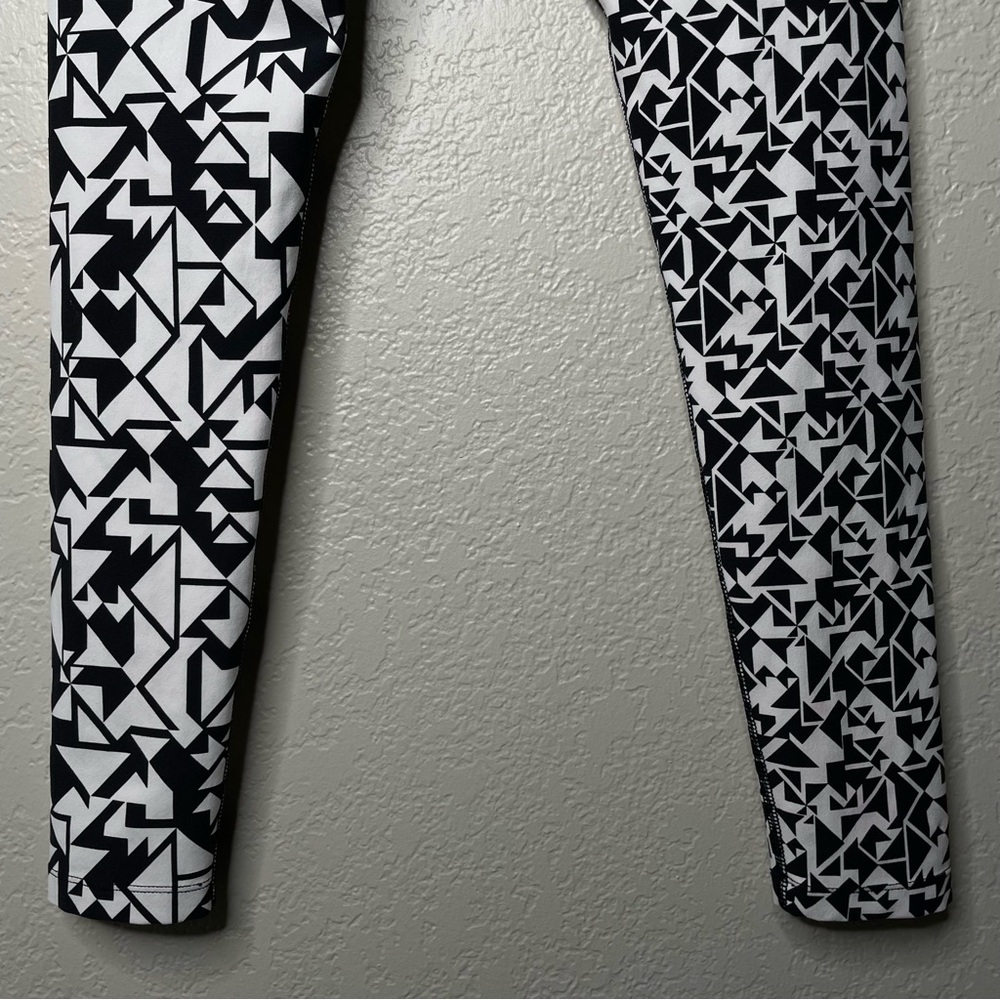 Lorna Jane Leggings Geometric Pattern Black & White Activewear Workout - Picture 10 of 13